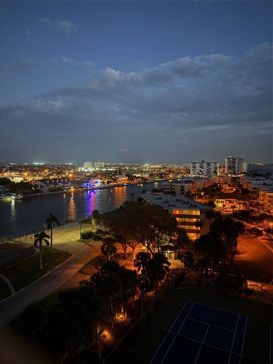 Image 4 of 54 For 7600 Bayshore Drive 902