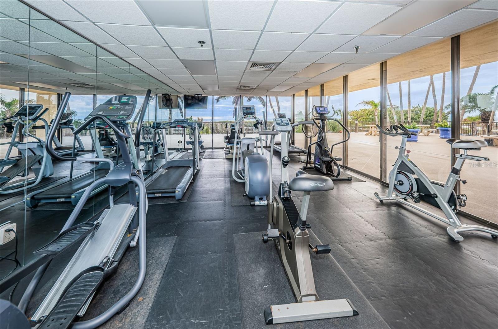 Image 43 of 54 For 7600 Bayshore Drive 902