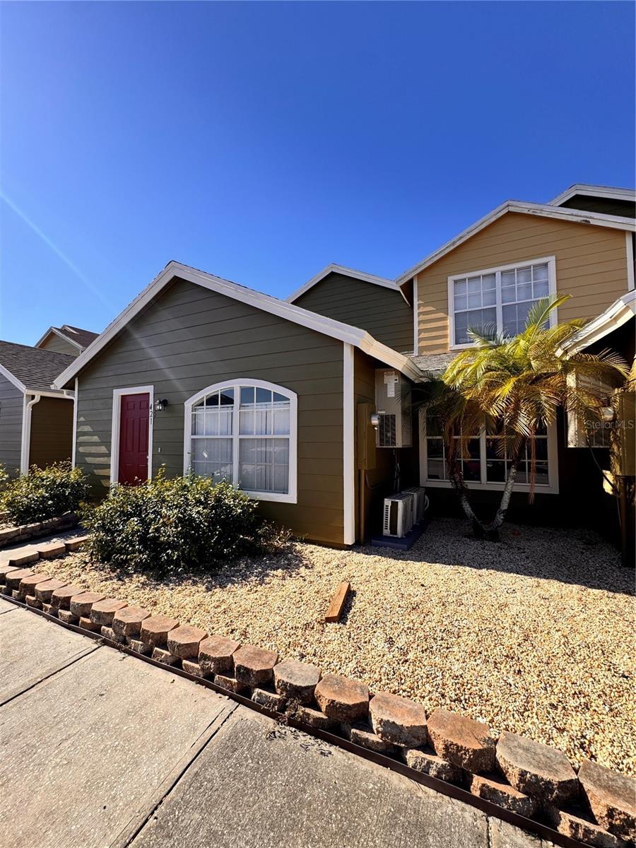 Image 3 of 14 For 421 Australian Way