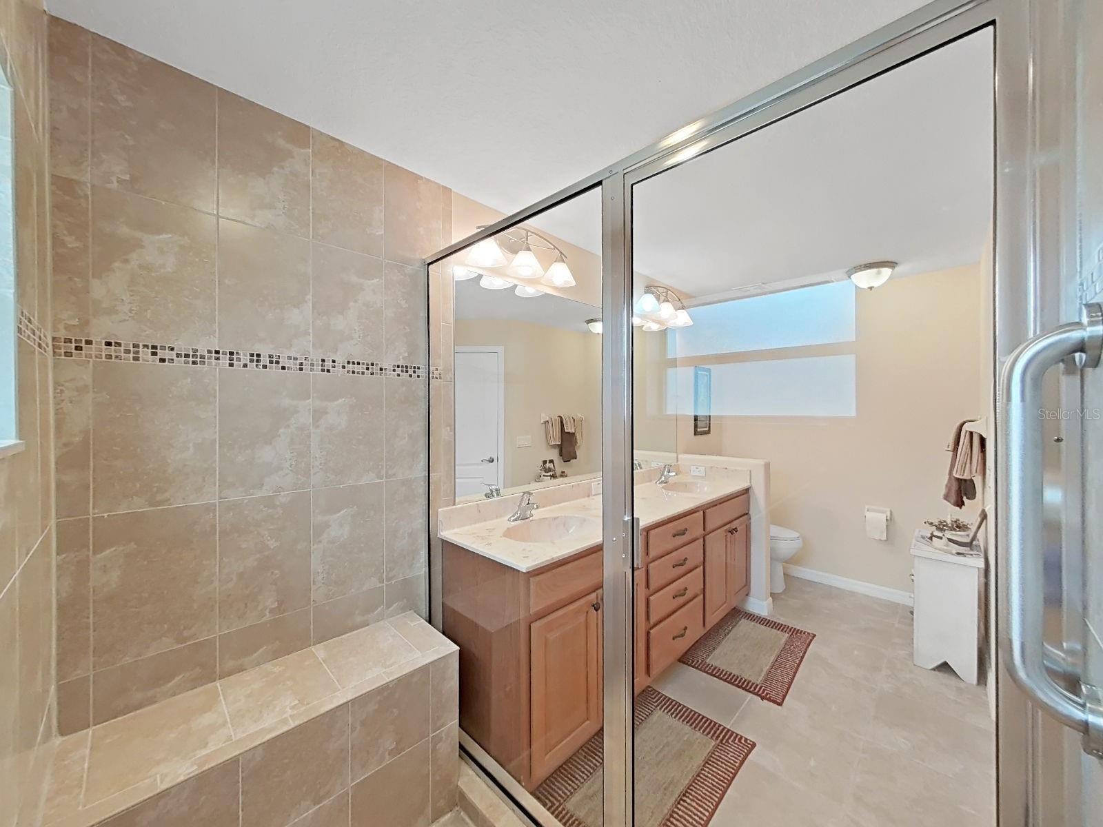 Image 25 of 75 For 1025 Lake Avoca Place