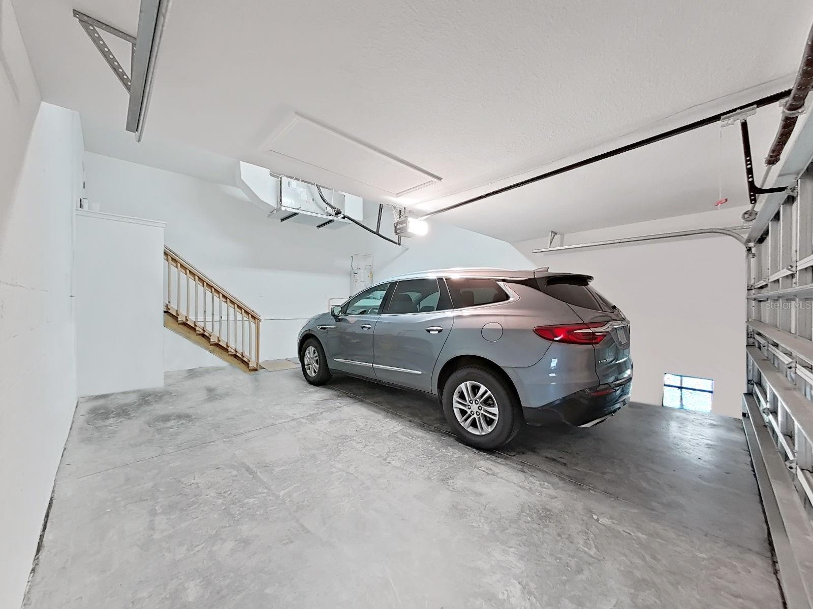 Image 29 of 75 For 1025 Lake Avoca Place