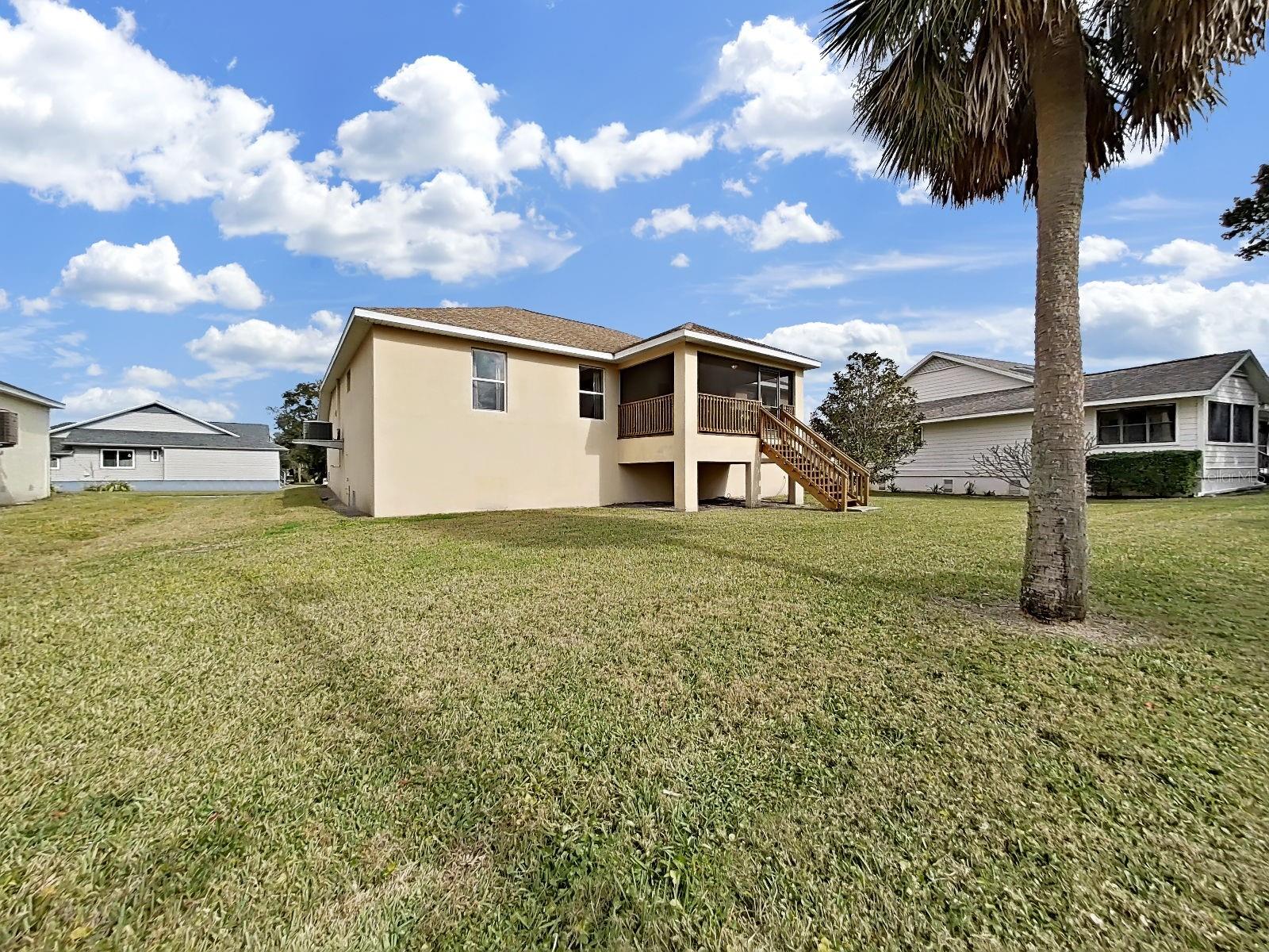 Image 53 of 75 For 1025 Lake Avoca Place