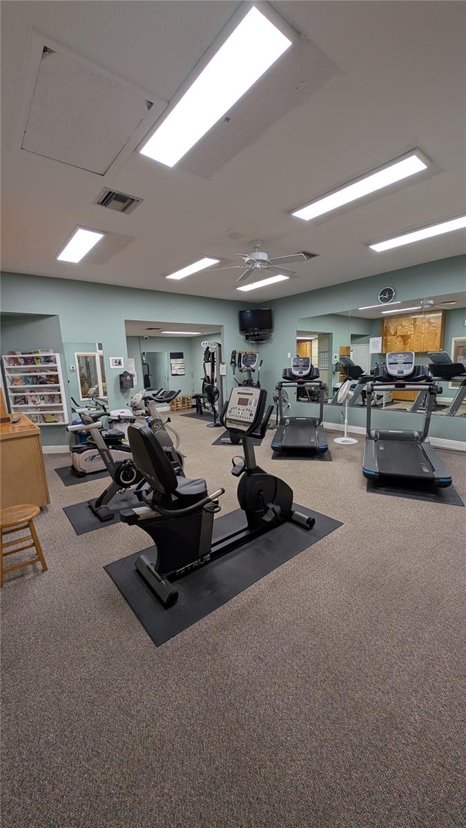 Image 62 of 75 For 1025 Lake Avoca Place