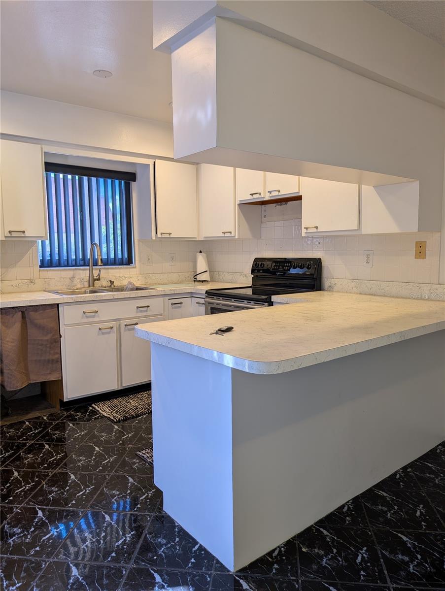 Image 20 of 46 For 8114 Oak Trace Way N D