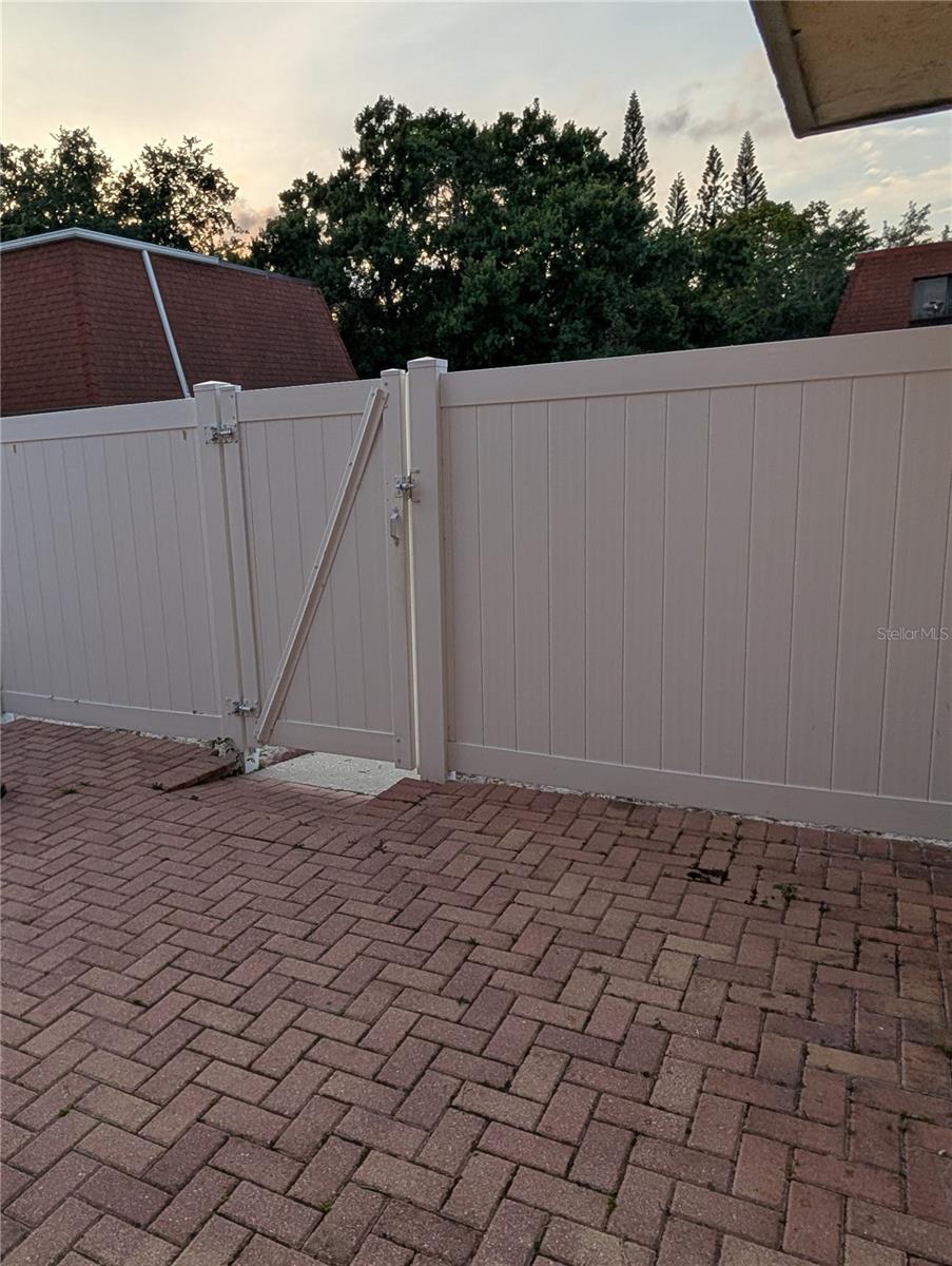 Image 7 of 46 For 8114 Oak Trace Way N D