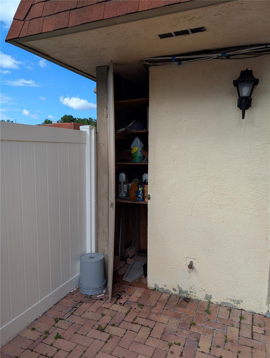 Image 9 of 46 For 8114 Oak Trace Way N D