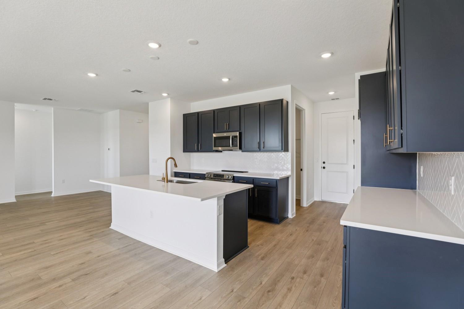 Image 12 of 49 For 5249 Painted Bamboo Street