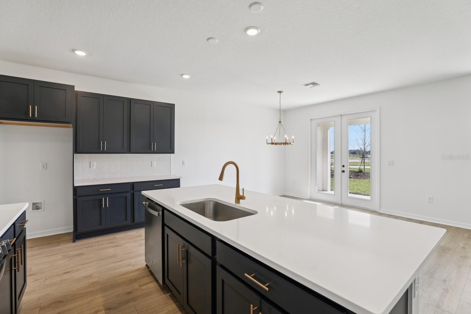 Image 16 of 49 For 5249 Painted Bamboo Street