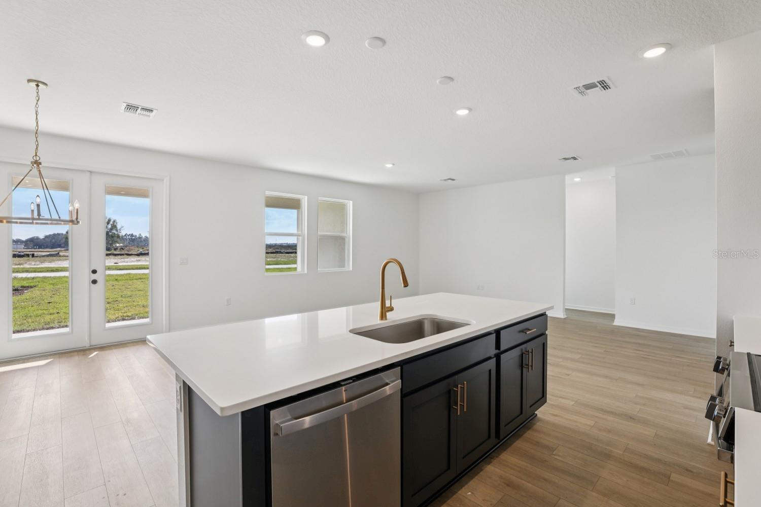 Image 17 of 49 For 5249 Painted Bamboo Street