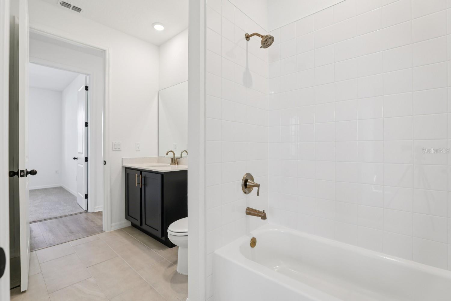 Image 27 of 49 For 5249 Painted Bamboo Street