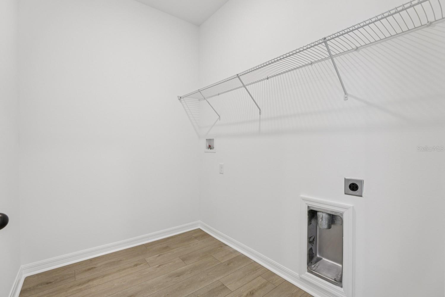 Image 37 of 49 For 5249 Painted Bamboo Street