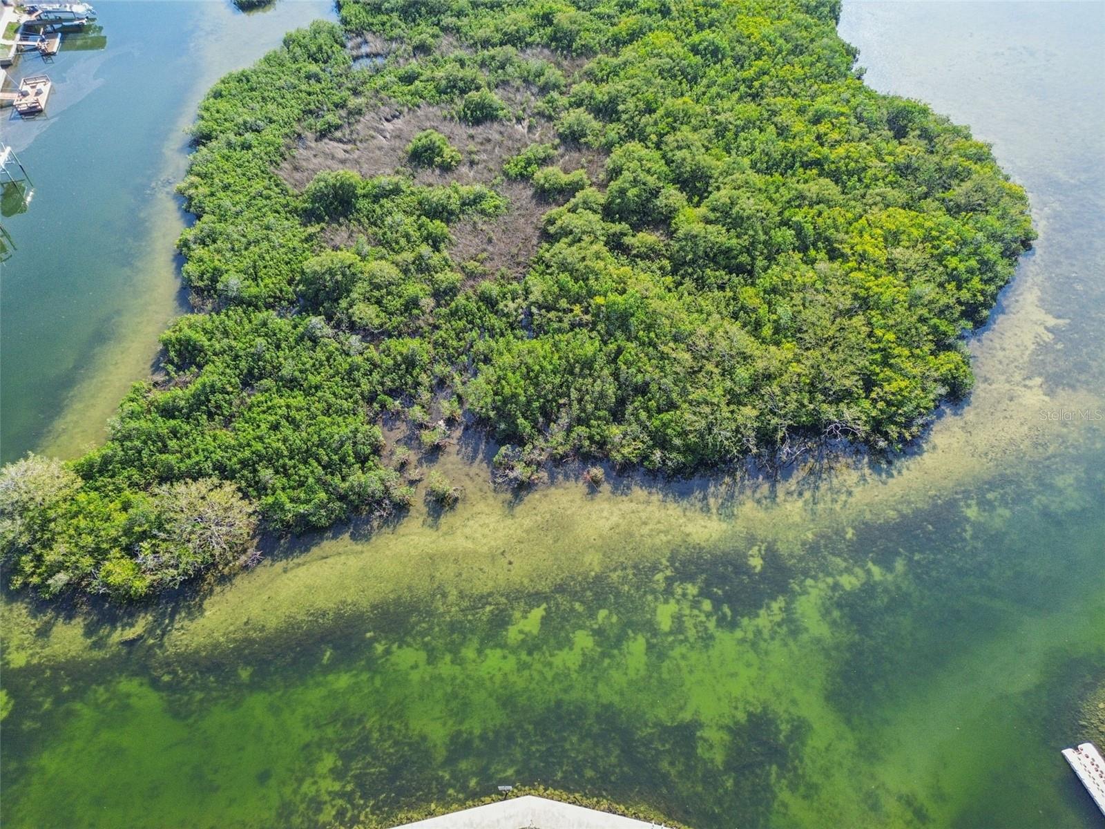 Listing photo id 13 for 6374 Boatyard Drive