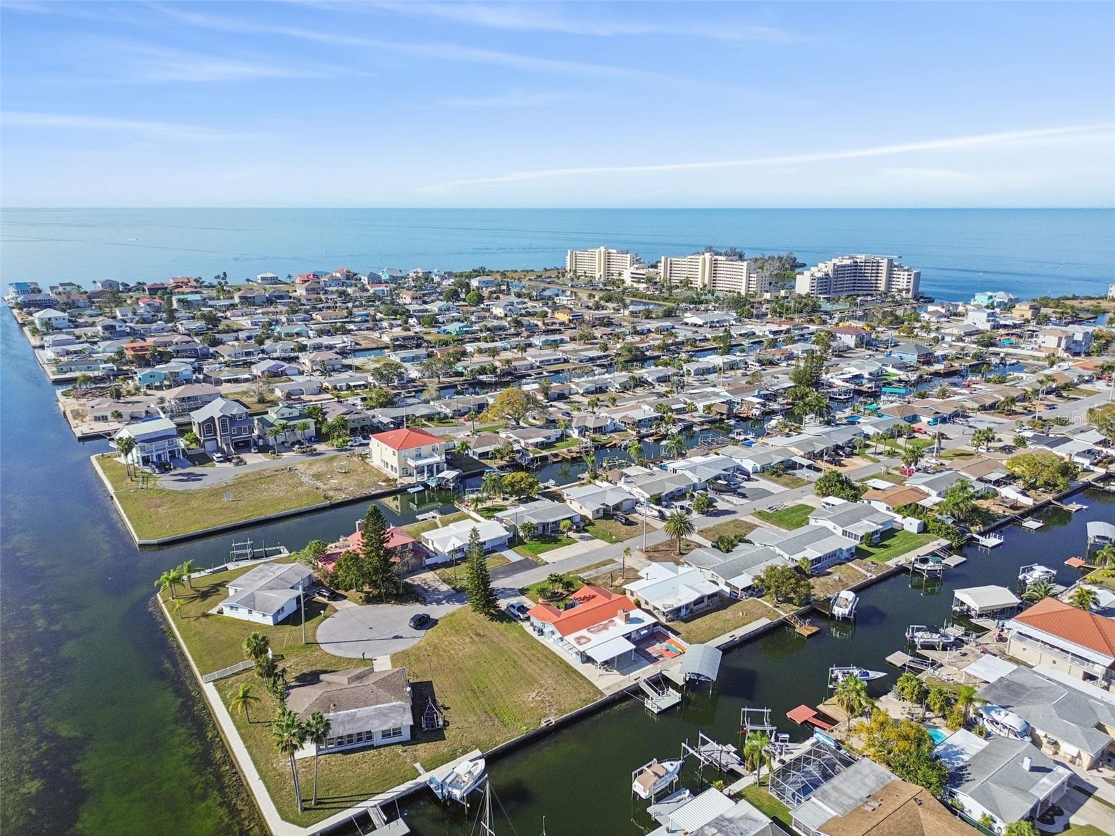 Listing photo id 15 for 6374 Boatyard Drive