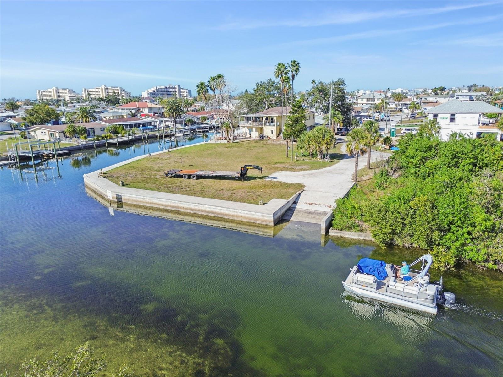 Listing photo id 22 for 6374 Boatyard Drive