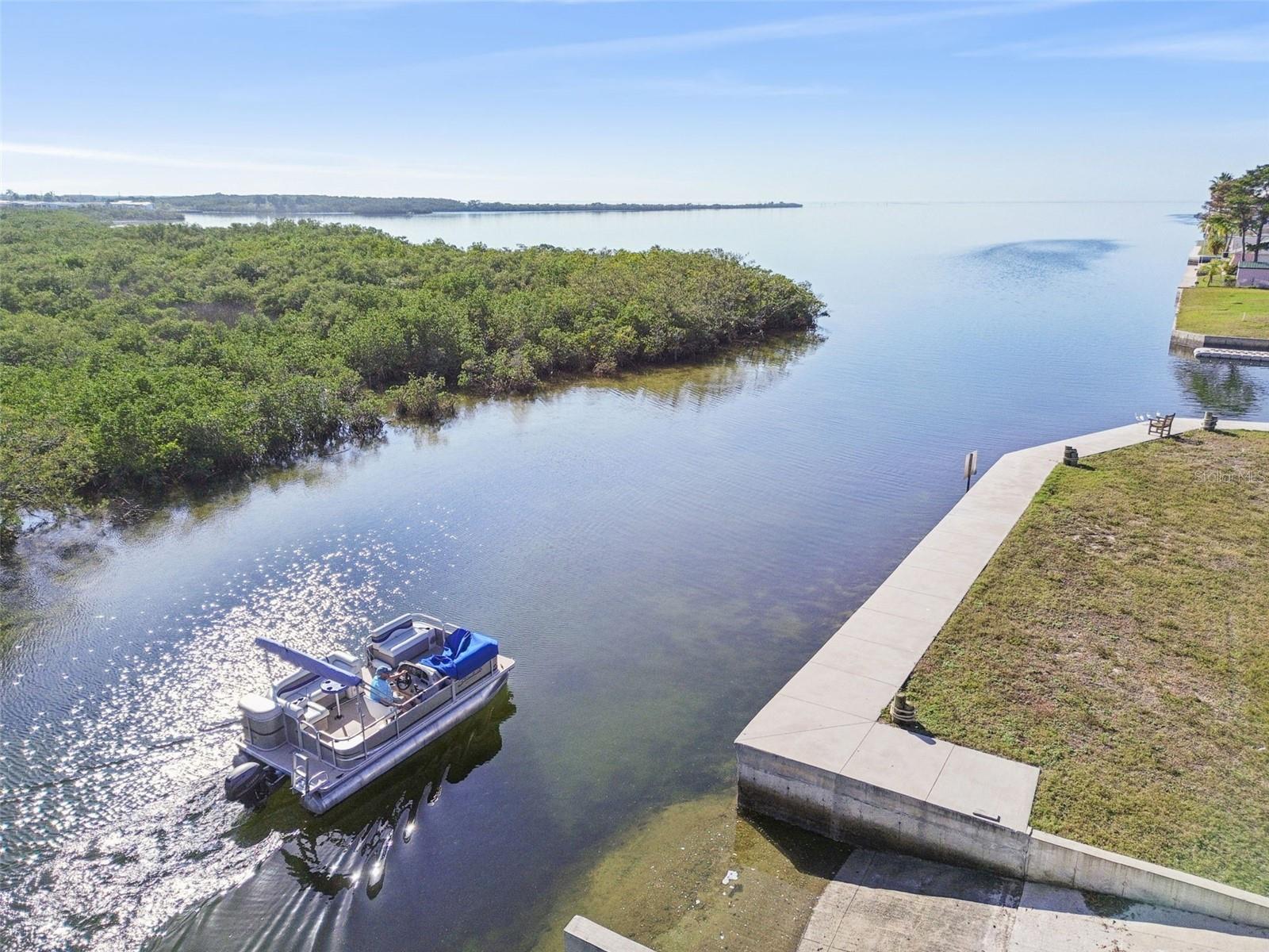 Listing photo id 23 for 6374 Boatyard Drive