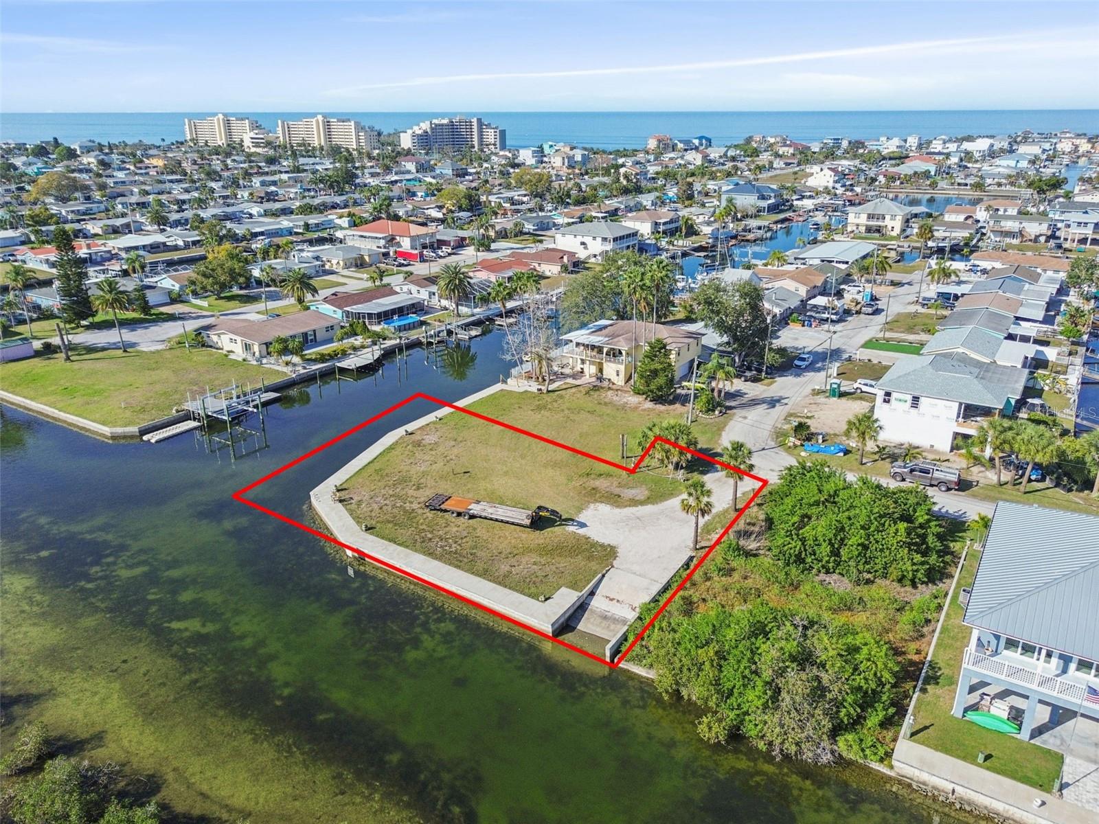 Listing photo id 3 for 6374 Boatyard Drive