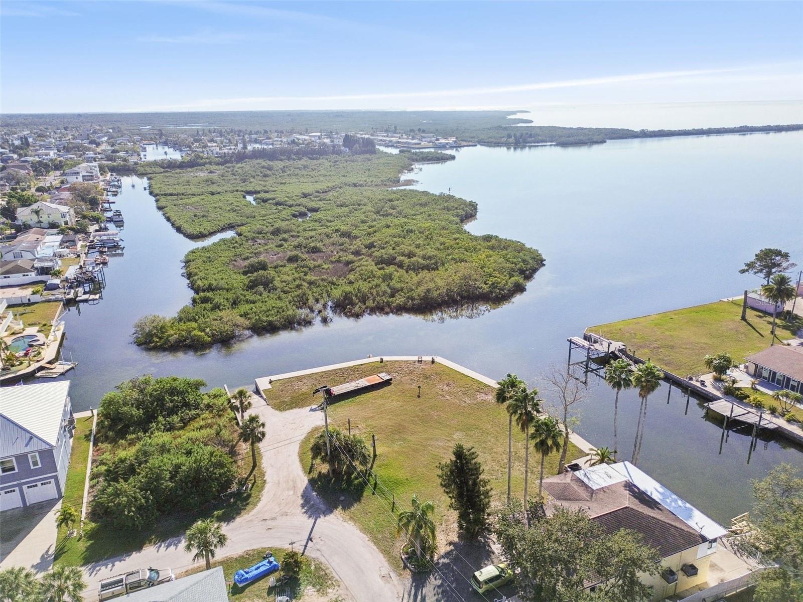 Listing photo id 6 for 6374 Boatyard Drive