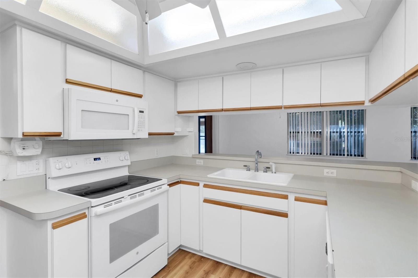 Image 15 of 47 For 2494 Axelwood Drive