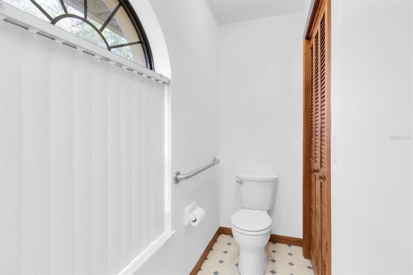 Image 22 of 47 For 2494 Axelwood Drive