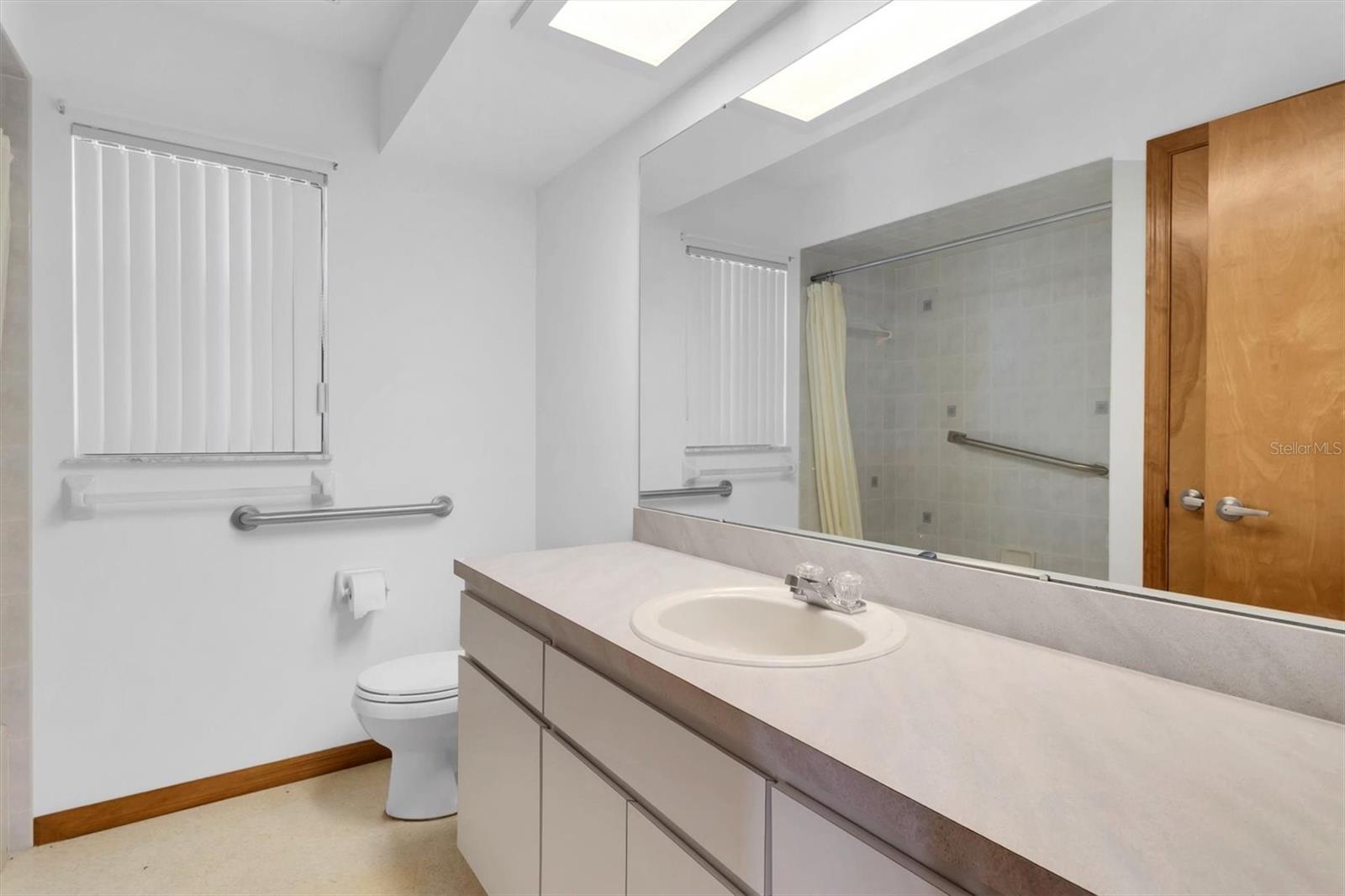 Image 26 of 47 For 2494 Axelwood Drive