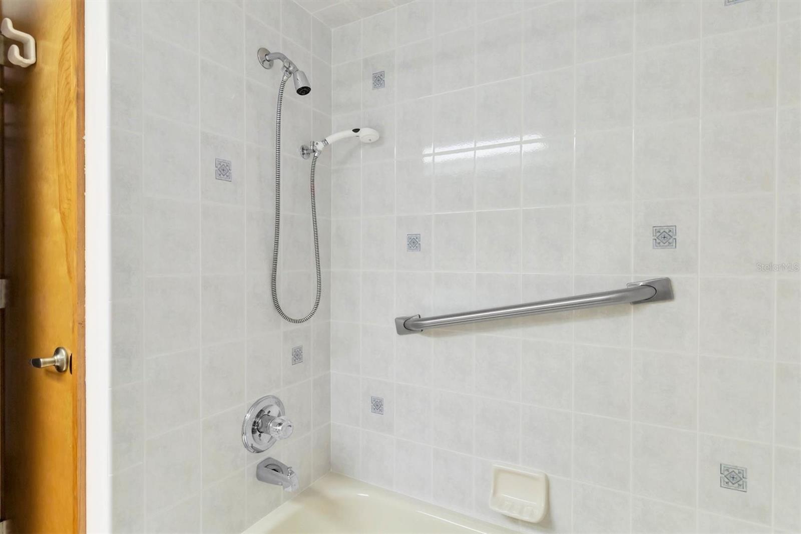 Image 27 of 47 For 2494 Axelwood Drive