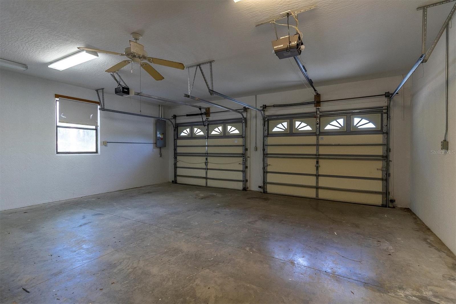 Image 34 of 47 For 2494 Axelwood Drive