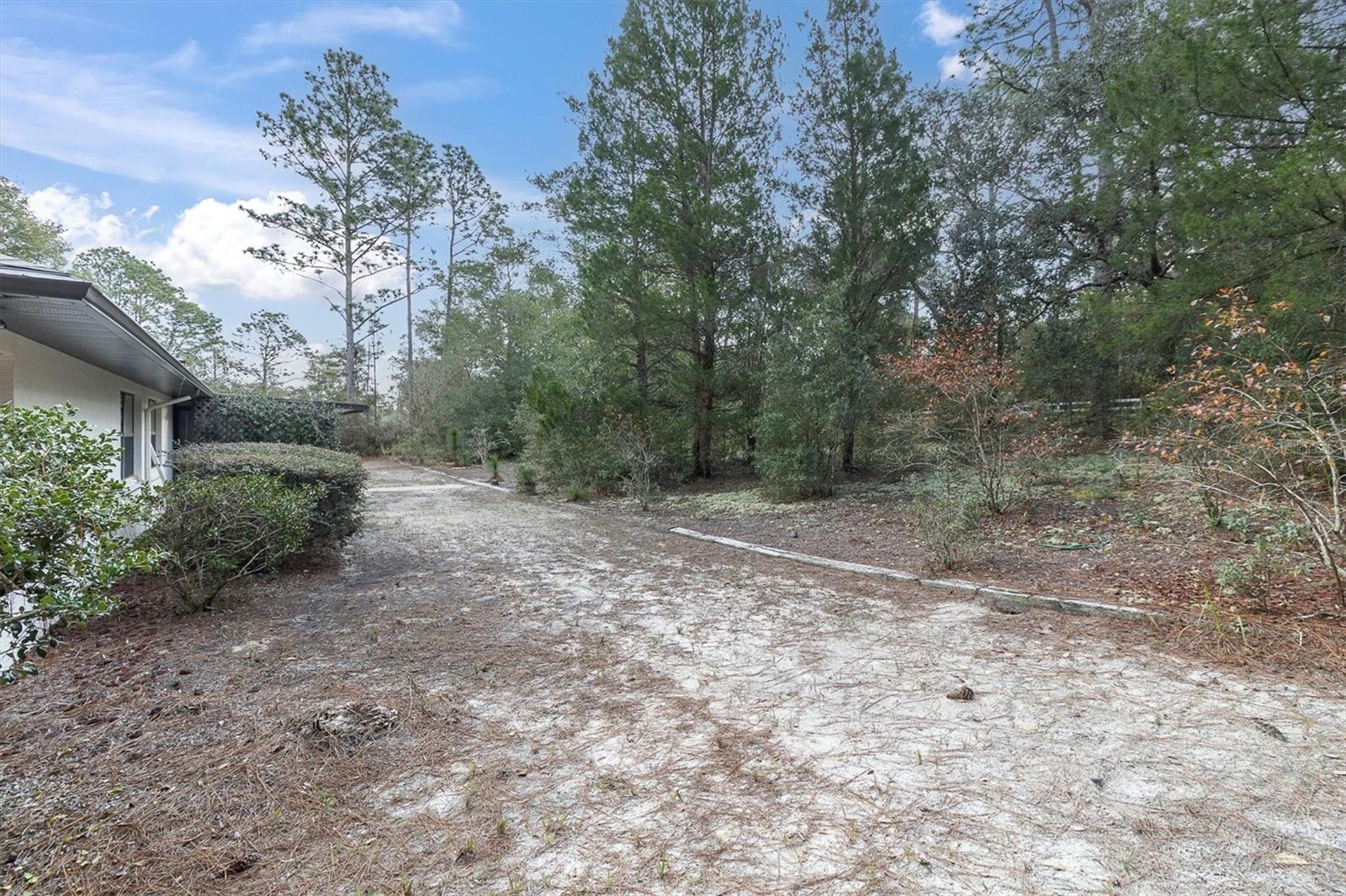 Image 35 of 47 For 2494 Axelwood Drive