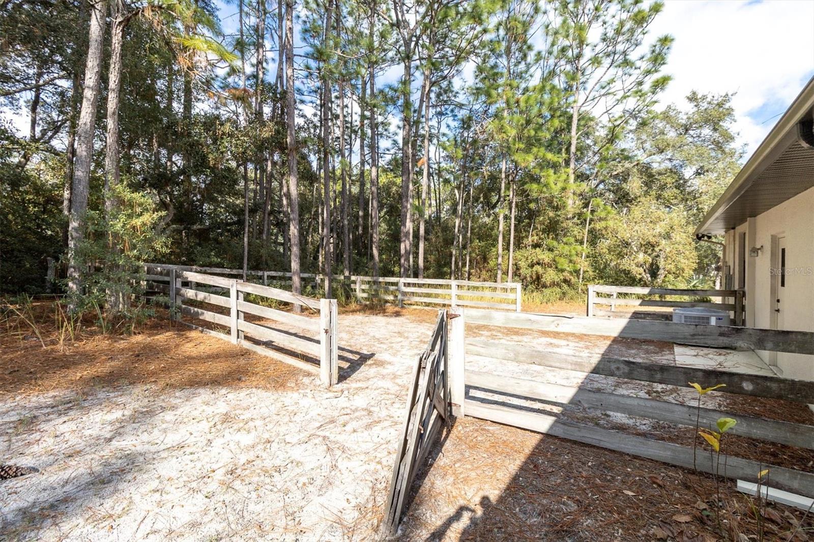 Image 40 of 47 For 2494 Axelwood Drive