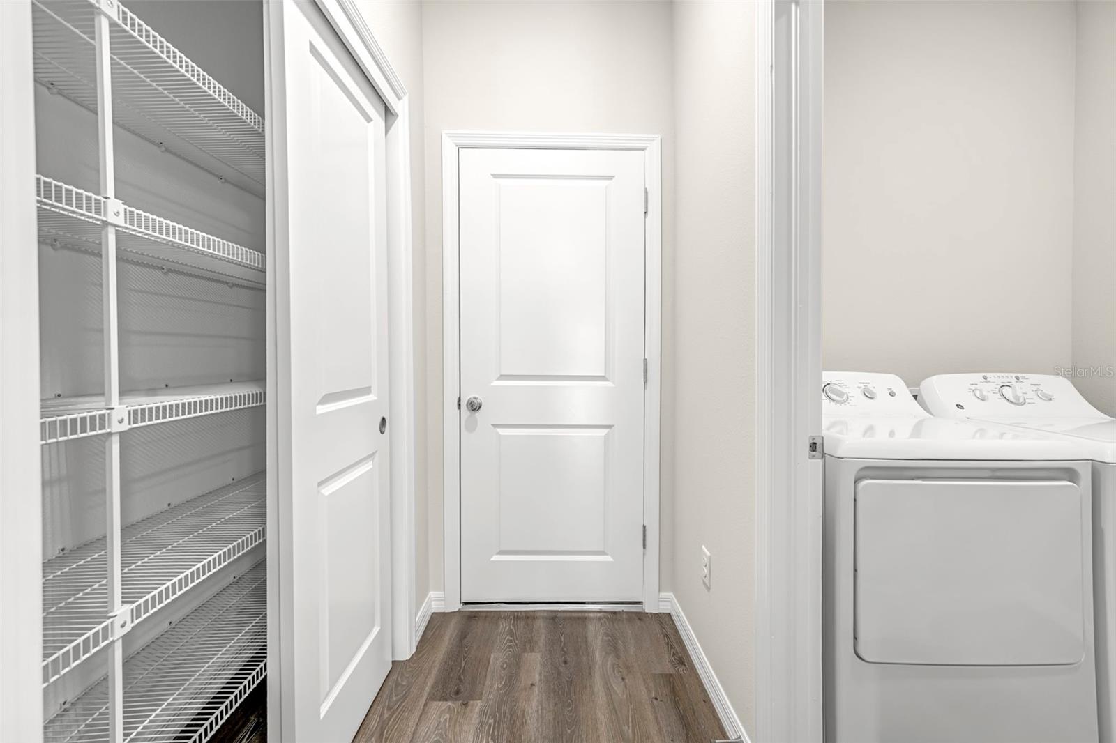 Image 32 of 75 For 10148 Duffy Circle