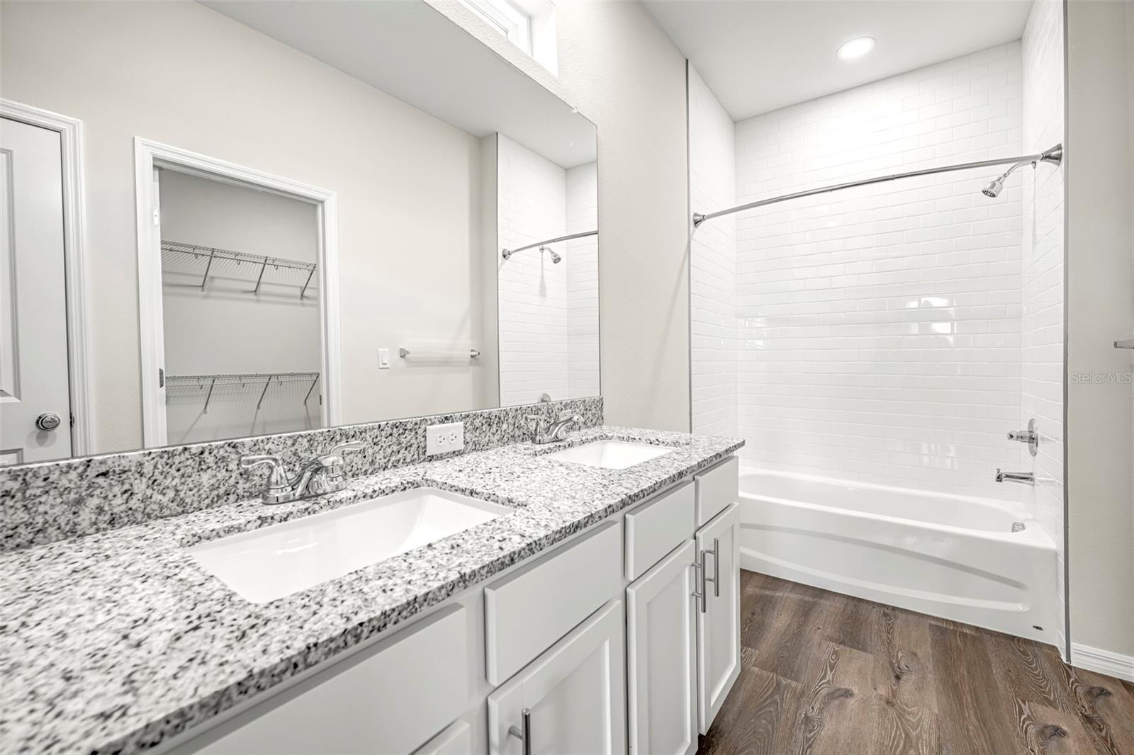 Image 35 of 75 For 10148 Duffy Circle