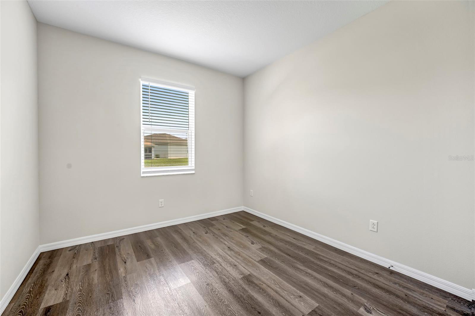 Image 43 of 75 For 10148 Duffy Circle