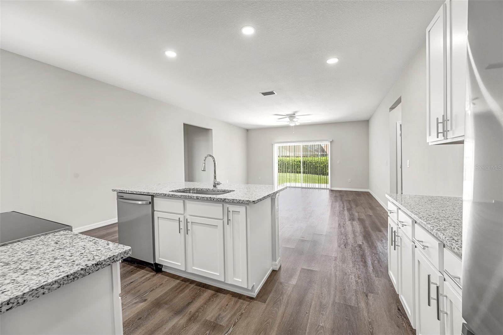 Image 51 of 75 For 10148 Duffy Circle