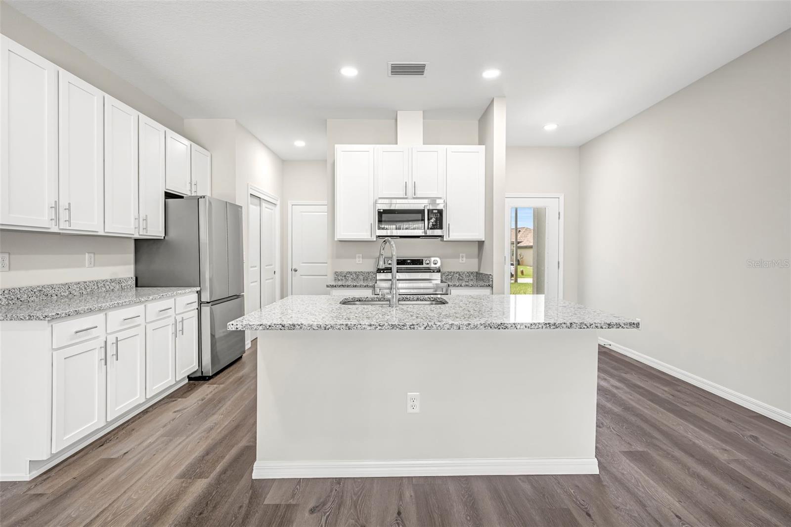 Image 55 of 75 For 10148 Duffy Circle