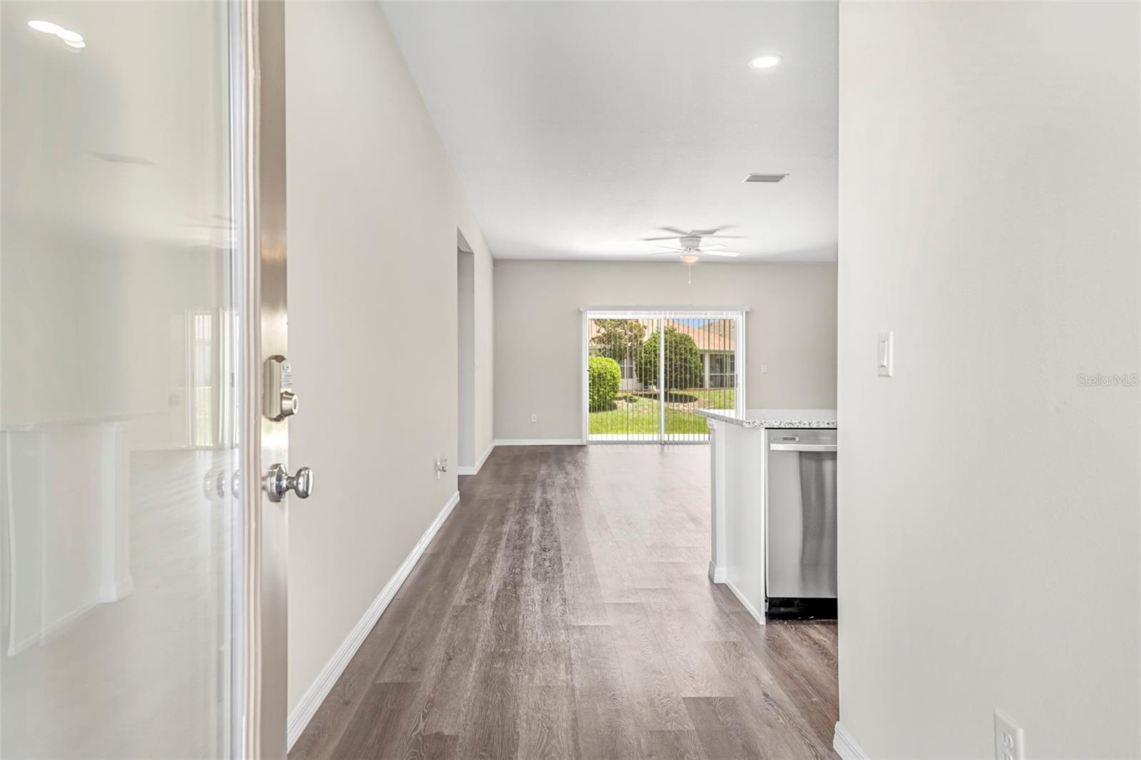 Image 65 of 75 For 10148 Duffy Circle