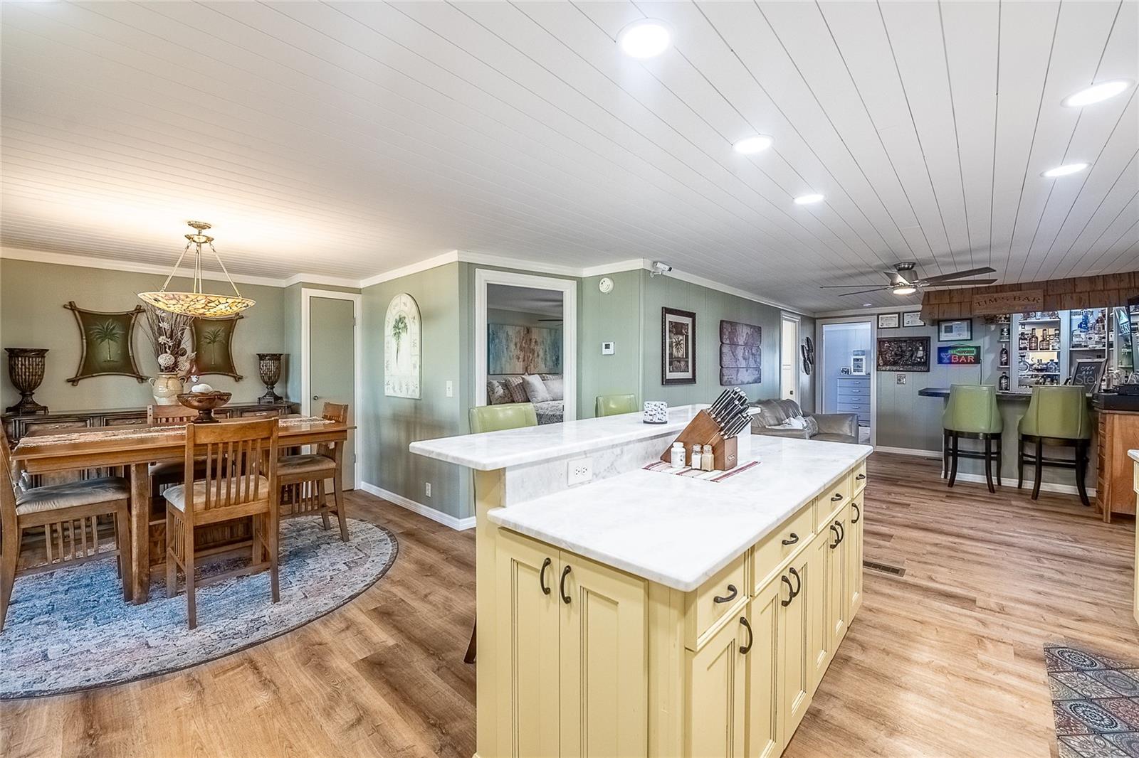 Image 15 of 59 For 5421 Mohawk Street