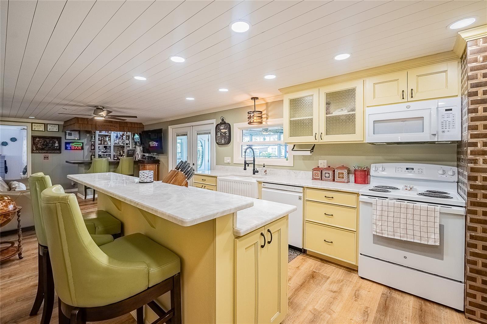 Image 16 of 59 For 5421 Mohawk Street