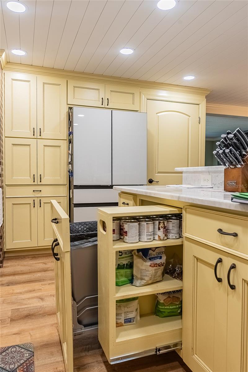 Image 22 of 59 For 5421 Mohawk Street