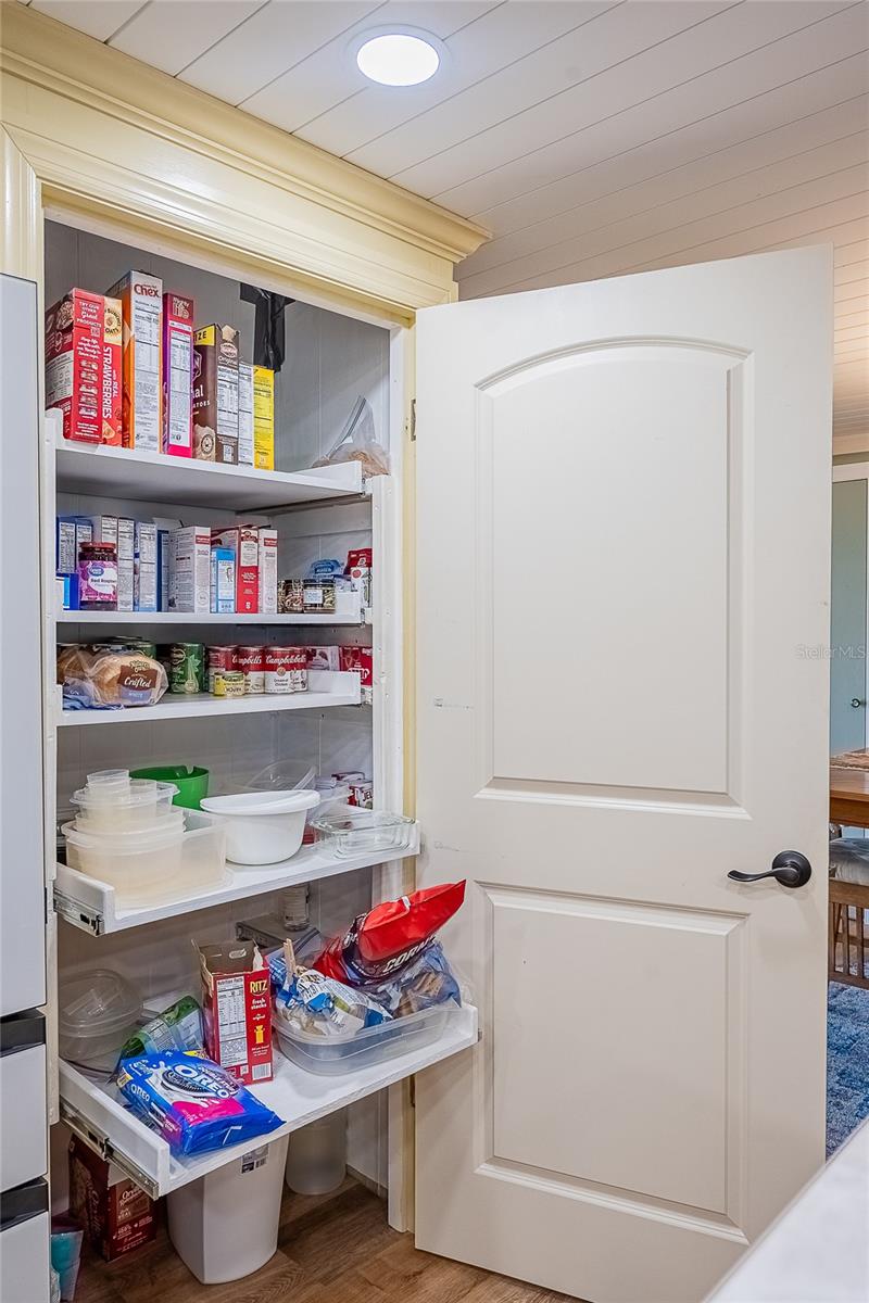 Image 24 of 59 For 5421 Mohawk Street