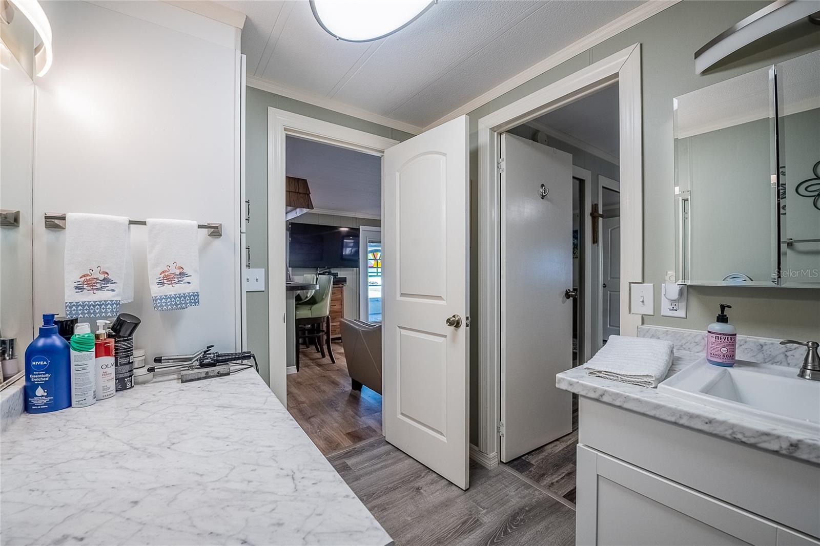 Image 36 of 59 For 5421 Mohawk Street