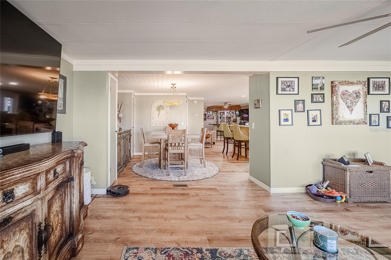 Image 7 of 59 For 5421 Mohawk Street