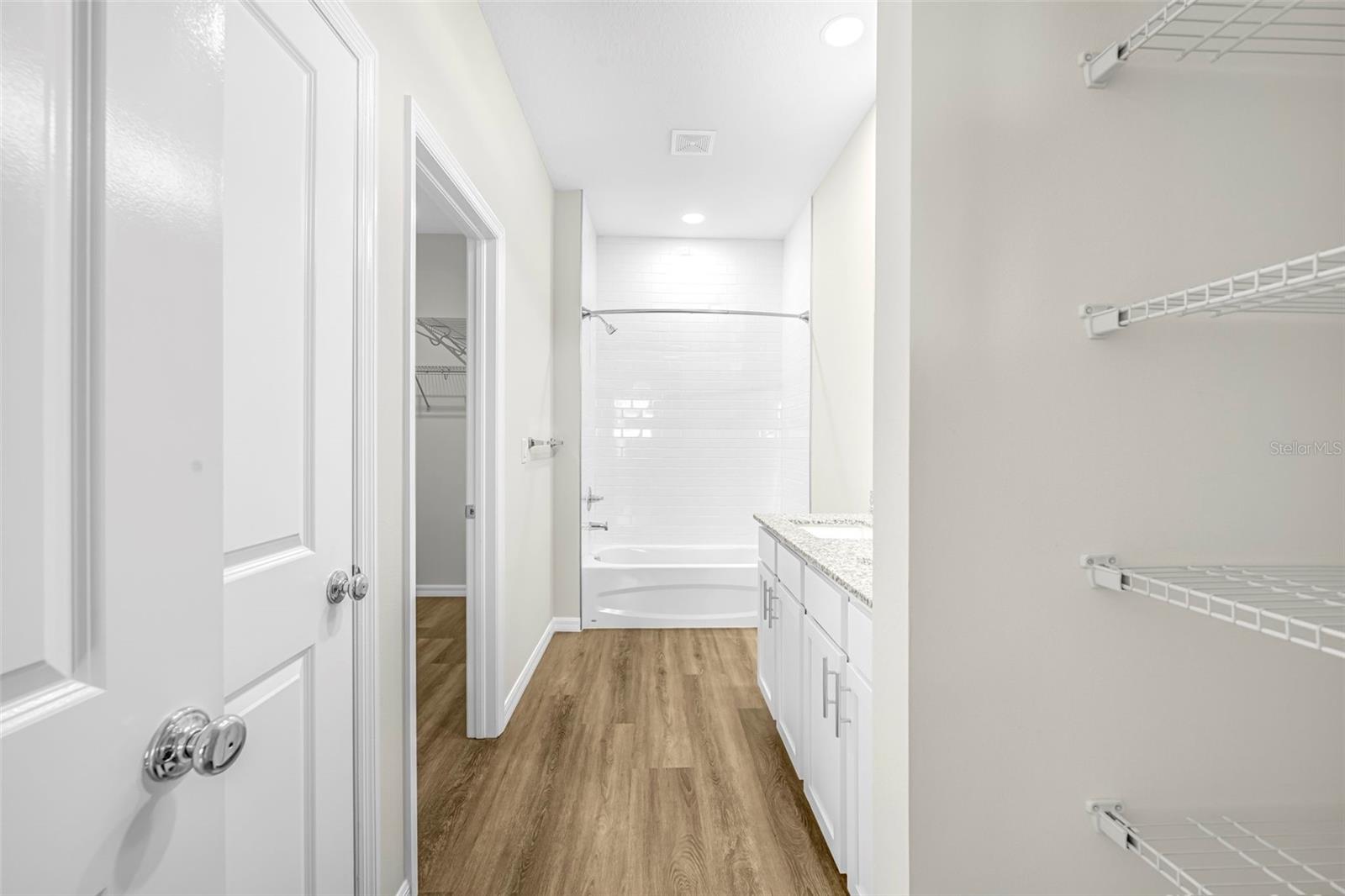 Image 35 of 75 For 9322 Seve Court