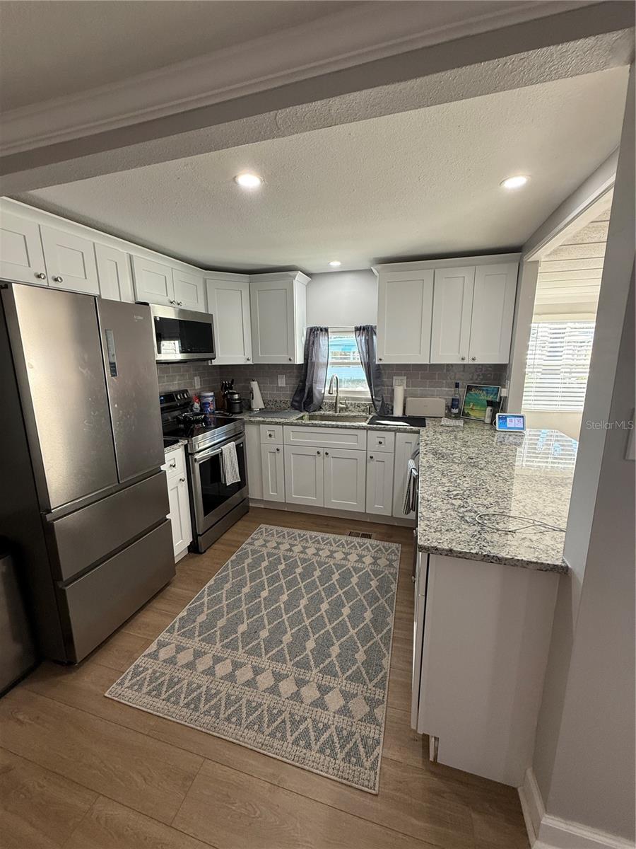 Image 12 of 21 For 7880 54th Avenue N 57