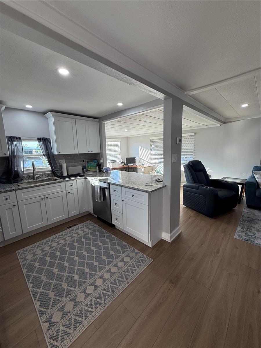 Image 19 of 21 For 7880 54th Avenue N 57