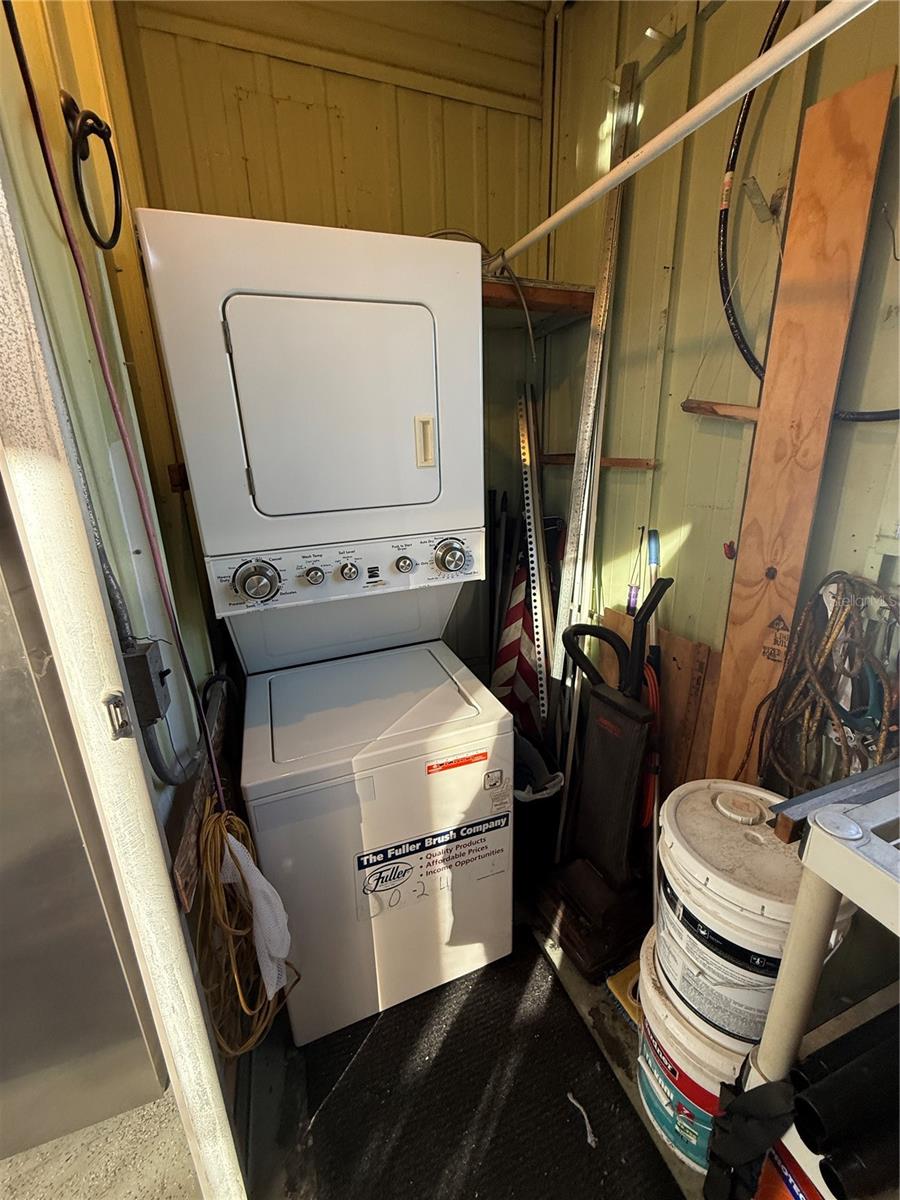 Image 5 of 21 For 7880 54th Avenue N 57