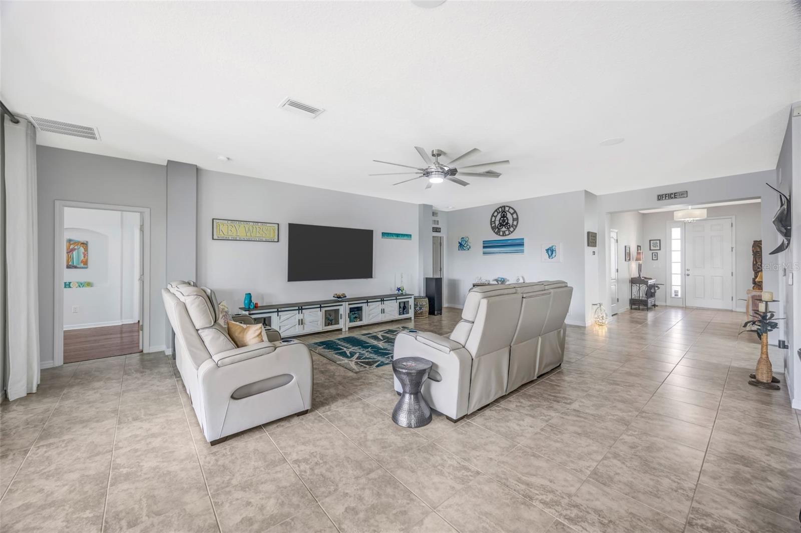 Image 21 of 77 For 5652 Fisher Glen Loop