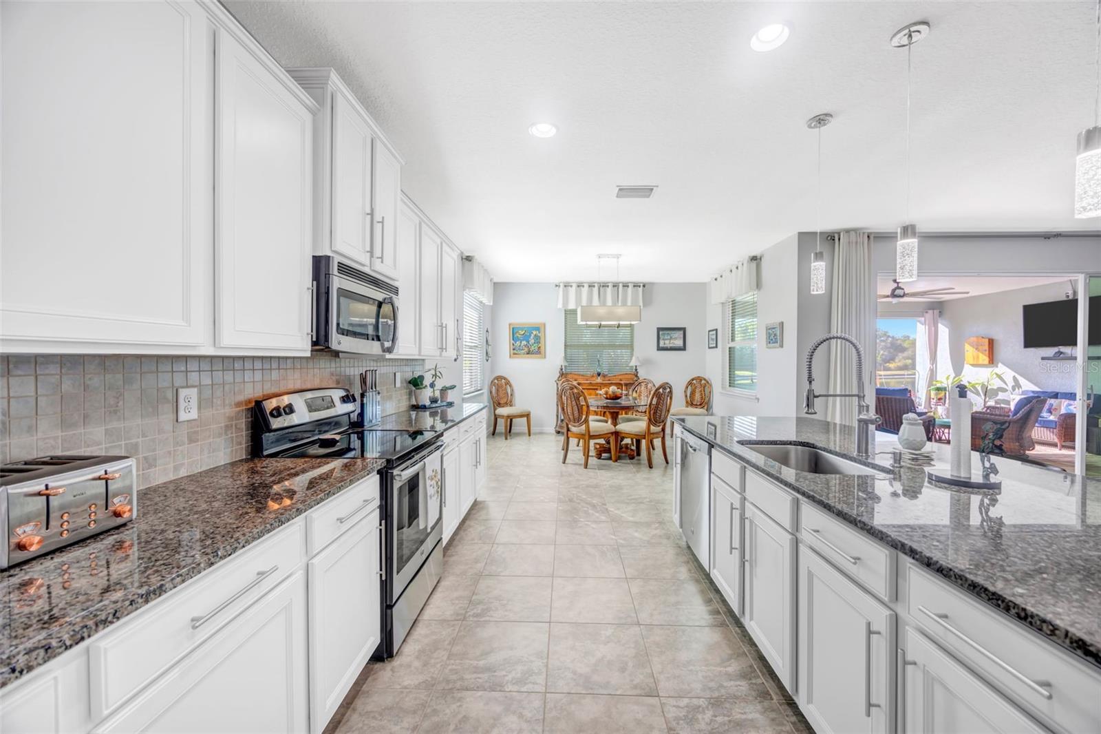 Image 28 of 77 For 5652 Fisher Glen Loop