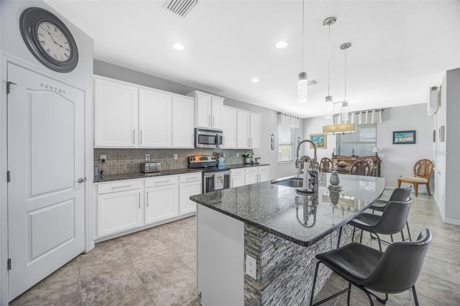 Image 29 of 77 For 5652 Fisher Glen Loop