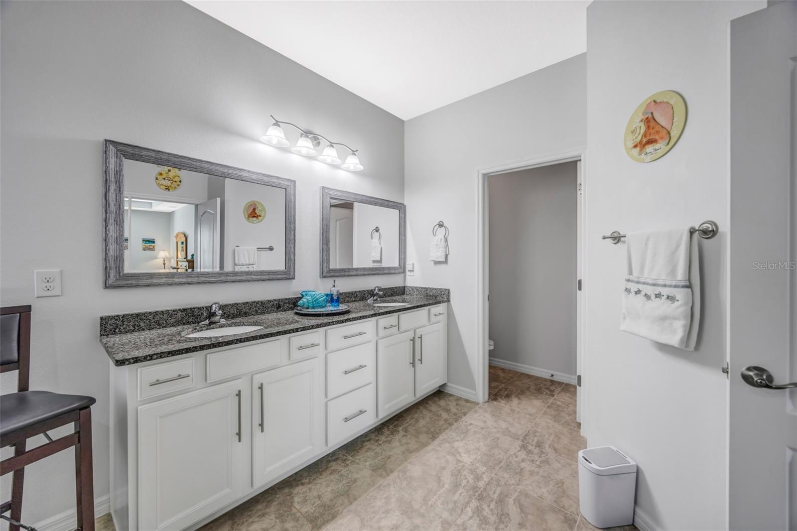 Image 39 of 77 For 5652 Fisher Glen Loop