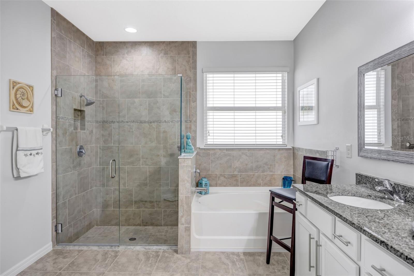 Image 40 of 77 For 5652 Fisher Glen Loop