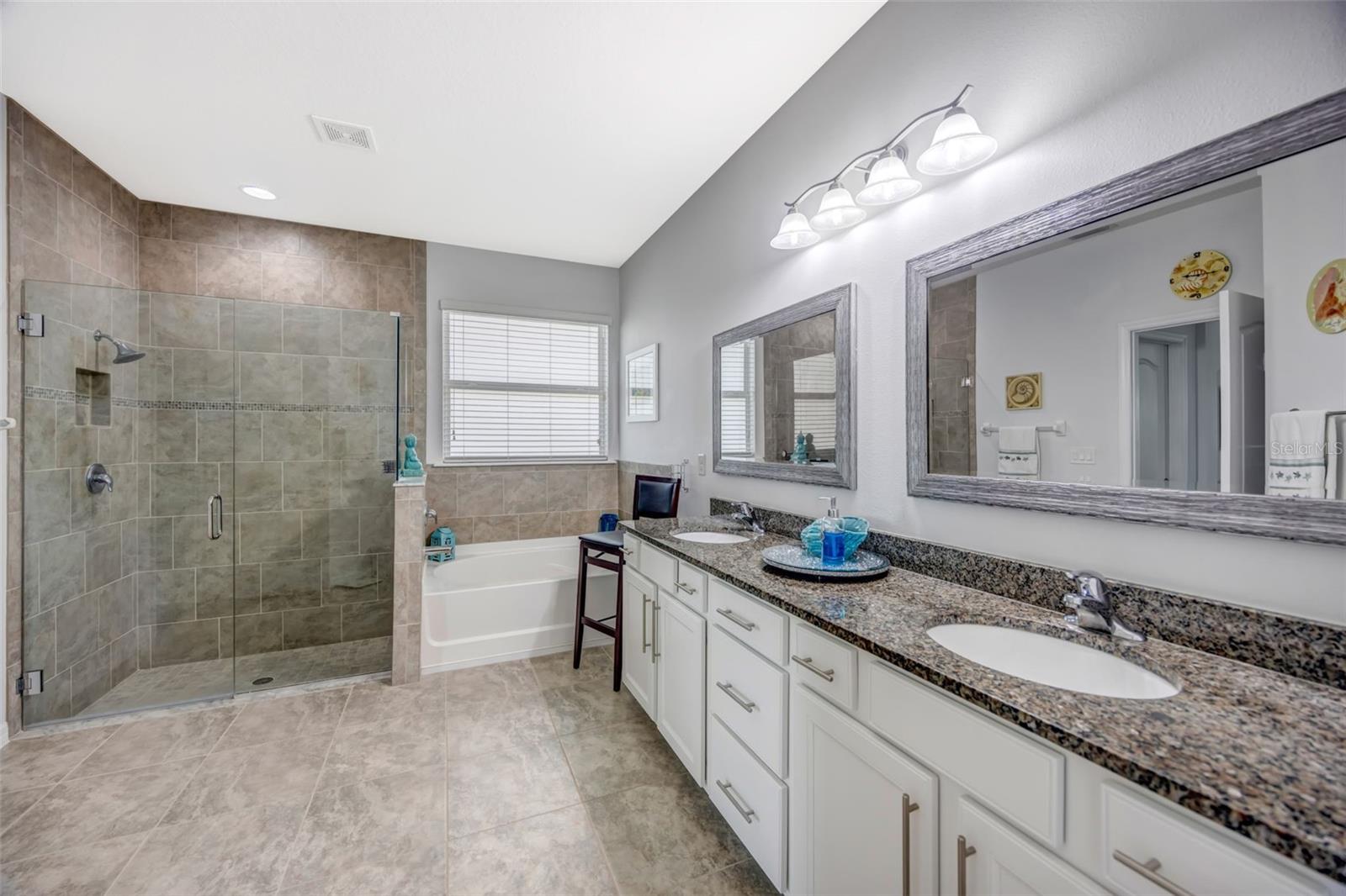 Image 41 of 77 For 5652 Fisher Glen Loop